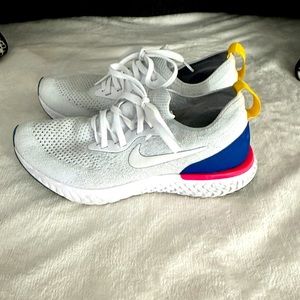 Gently used size 7 Nike Epic React Flyknit running shoe